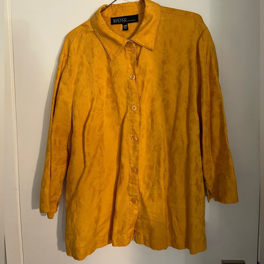 Kasper Golden Linen-Cotton Blend Jacquard Weave Button-Up Blouse Bust 50”